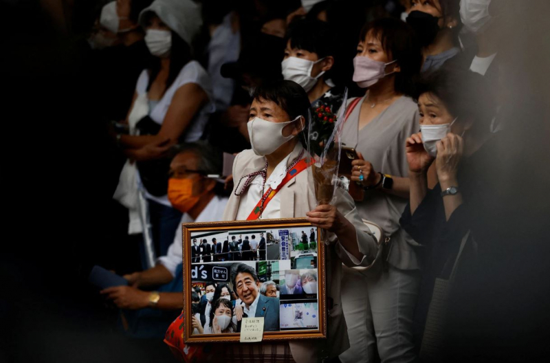 Người dân Nhật Bản đau buồn tiễn đưa cựu Thủ tướng Shinzo Abe -0