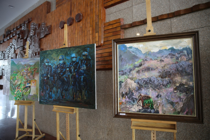 Tổng duyệt chương trình giao lưu nghệ thuật “Hoa cài trên lá chắn - 2022” -0