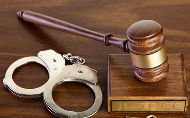 Khởi tố 3 đối tượng hủy hoại tài sản -0