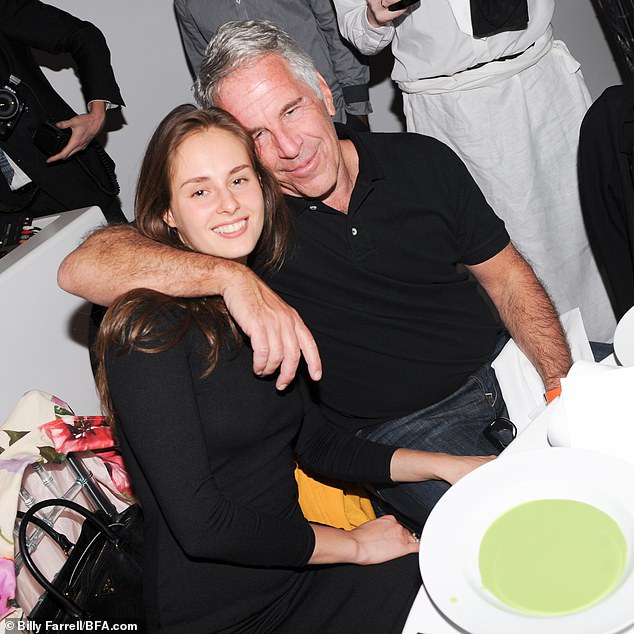 Cuộc chiến giành gia tài triệu Đô của ông trùm Jeffrey Epstein -0