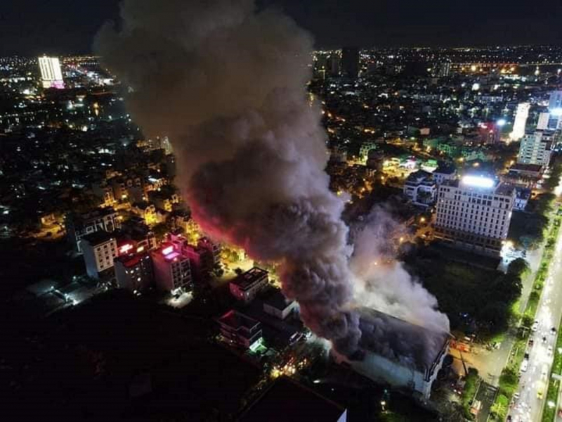 Bùng cháy dữ dội trở lại, vũ trường lớn nhất Hải Phòng bị thiêu trụi -0
