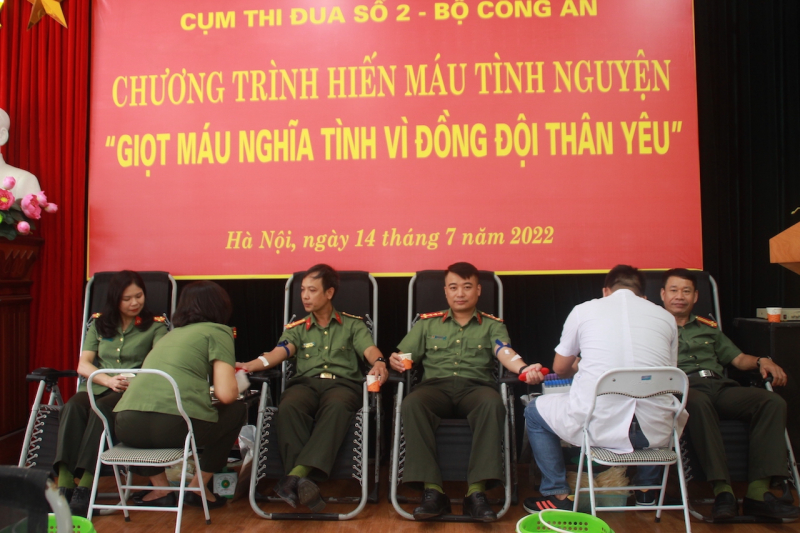 200 cán bộ, chiến sỹ Cụm thi đua số 2, Bộ Công an đăng ký hiến máu -0