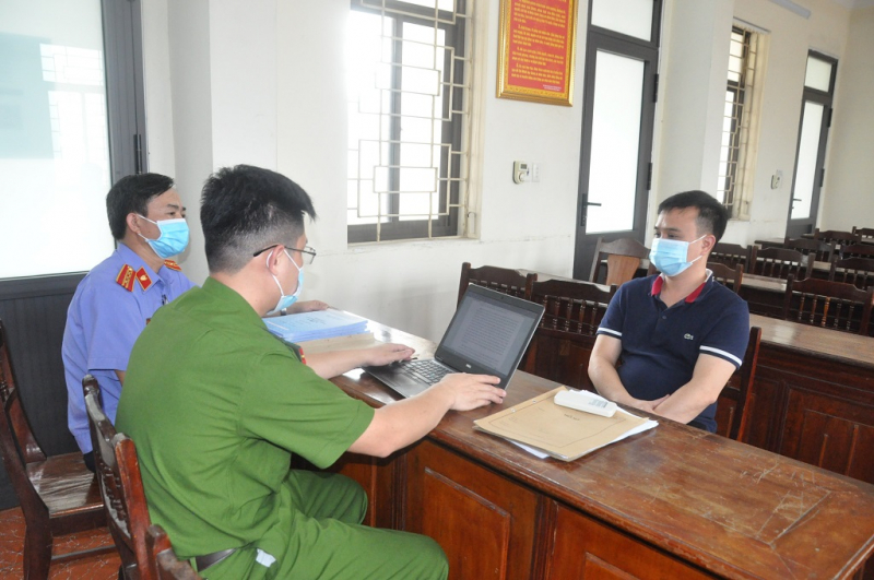 Công an tỉnh Hải Dương triệt phá ổ nhóm mua bán trái phép hóa đơn hoạt động lên đến hàng trăm tỷ đồng. -0