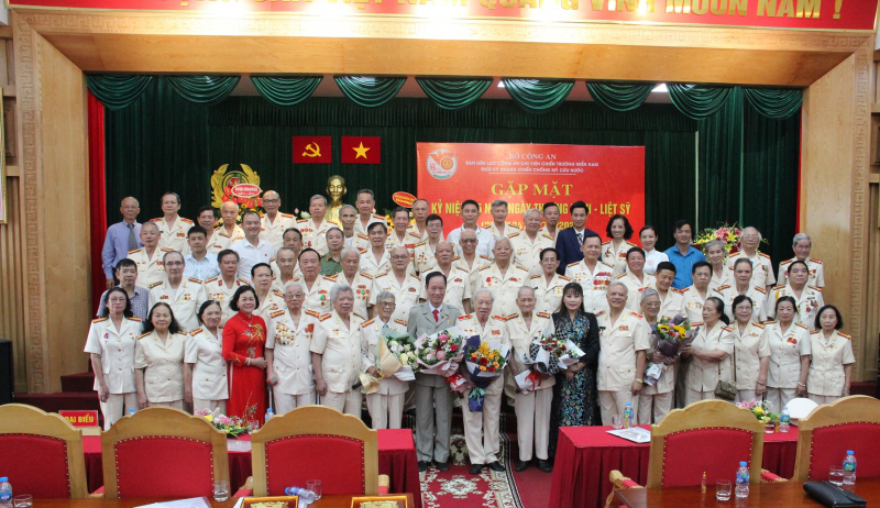 Phát huy tinh thần cách mạng của những cán bộ Công an chi viện chiến trường miền Nam -0