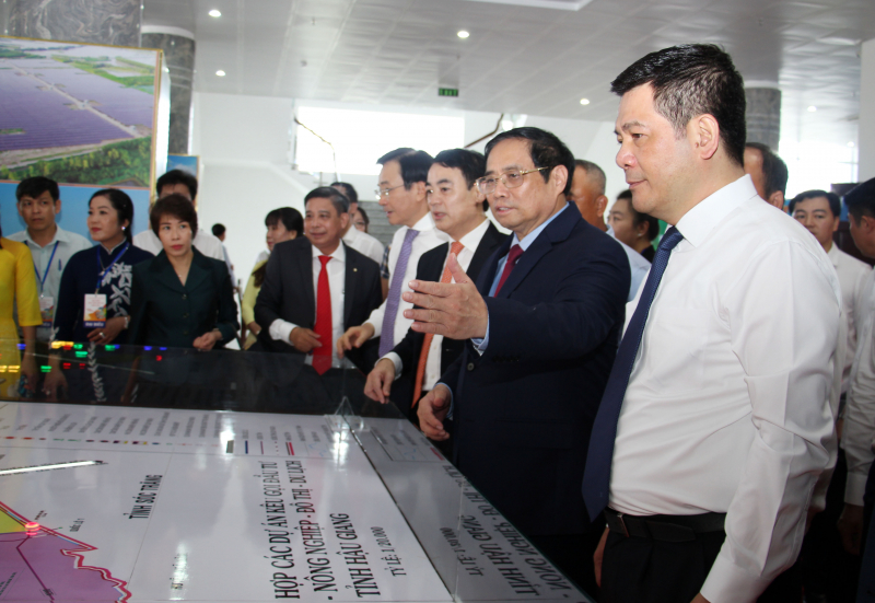 Thủ tướng Phạm Minh Chính dự Hội nghị xúc tiến đầu tư tỉnh Hậu Giang -0