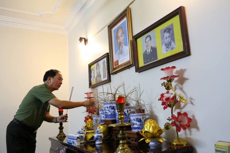 Dâng hương, tri ân công lao to lớn của các đồng chí cố lãnh đạo Bộ Công an  -0