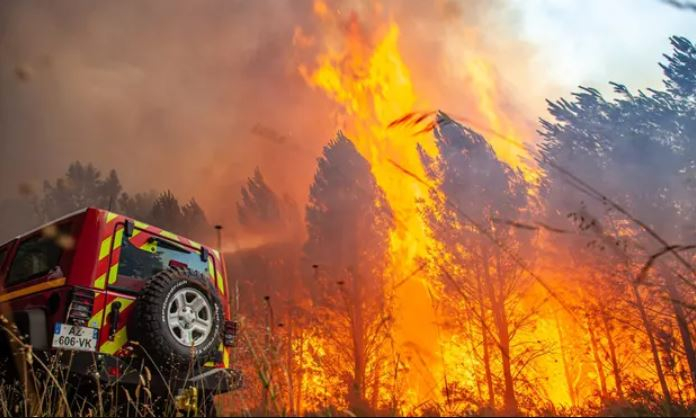 Giặc lửa càn quét châu Âu trong đợt nắng nóng chưa từng thấy -1