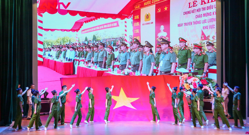 Công an các địa phương tổ chức  Lễ kỷ niệm 60 năm Ngày truyền thống lực lượng Cảnh sát nhân dân -0