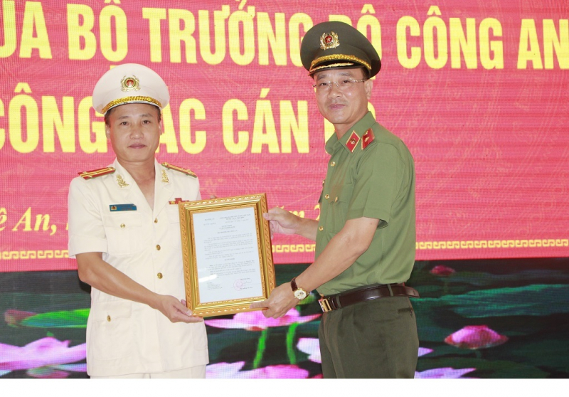 Công an Nghệ An có 2 tân Phó giám đốc -0