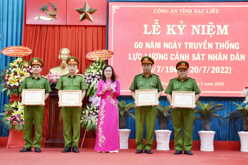 Bạc Liêu kỷ niệm 60 năm Ngày truyền thống lực lượng Cảnh sát nhân dân -0