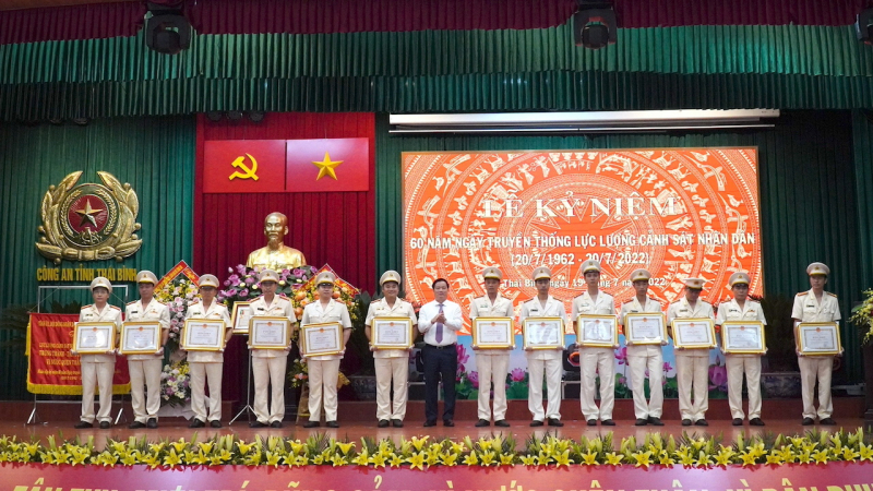 Lực lượng Cảnh sát Thái Bình luôn trung thành với Đảng, với Tổ quốc và Nhân dân -1