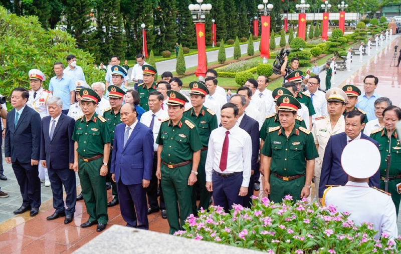 Chủ tịch nước Nguyễn Xuân Phúc dự Hội thảo khoa học “Lý luận - Thực tiễn về bảo vệ Tổ quốc trong tình hình mới” tại Hải Phòng -0