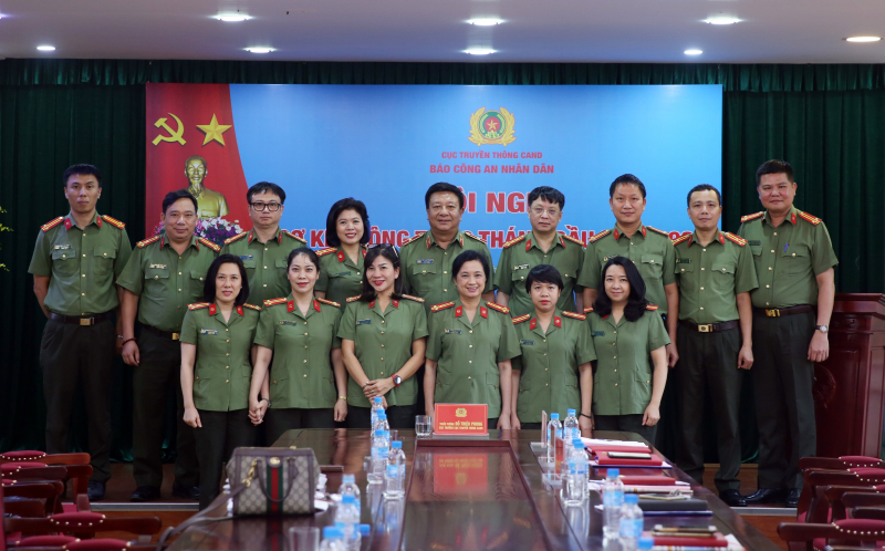 Xây dựng nguồn nhân lực đáp ứng yêu cầu hiện đại, chuyển đổi số báo chí -0