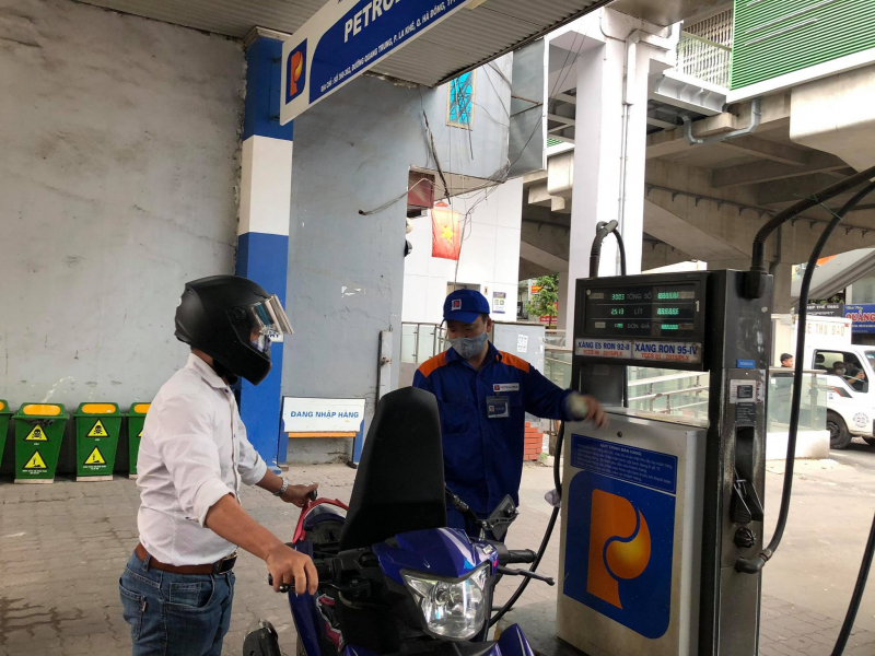 Giá xăng dầu giảm mạnh  -0