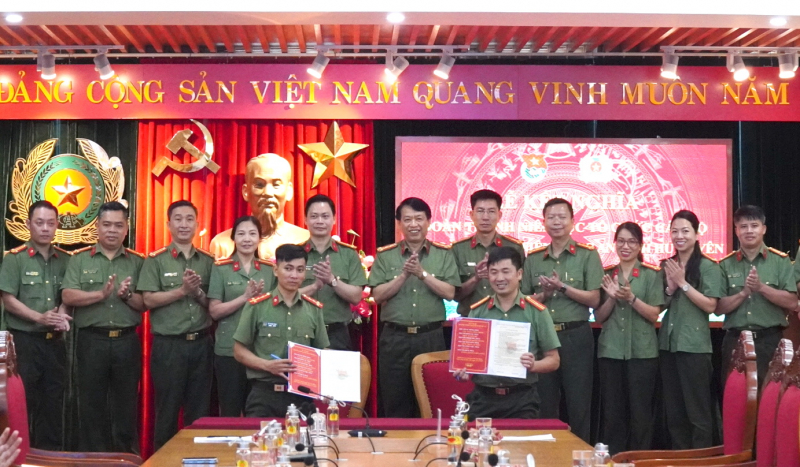 Đoàn viên thanh niên CAND hăng hái với các hoạt động “Tháng 7 tri ân” -0