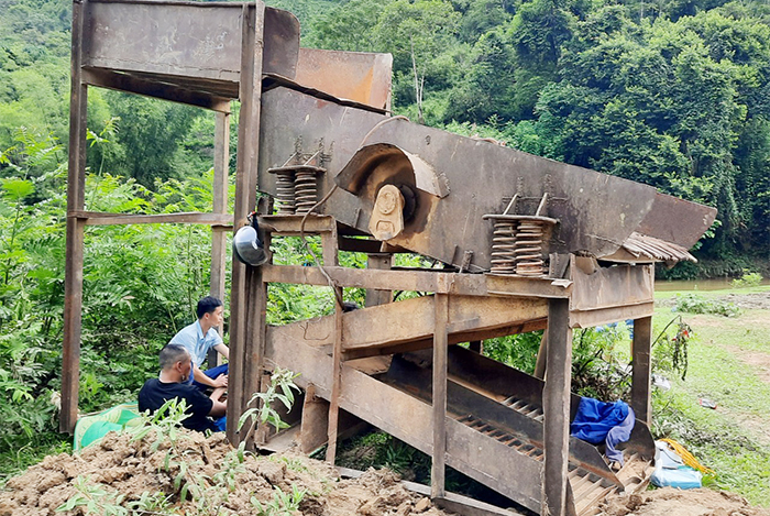 Phát hiện nhóm đối tượng khai thác vàng trái phép tại khu vực giáp ranh Cao Bằng - Bắc Kạn -1