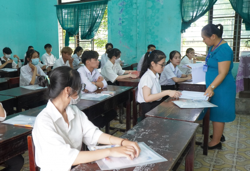 Thừa Thiên-Huế có 12 thí sinh đạt điểm 10 môn Lịch sử kỳ thi tốt nghiệp THPT 2022 -0