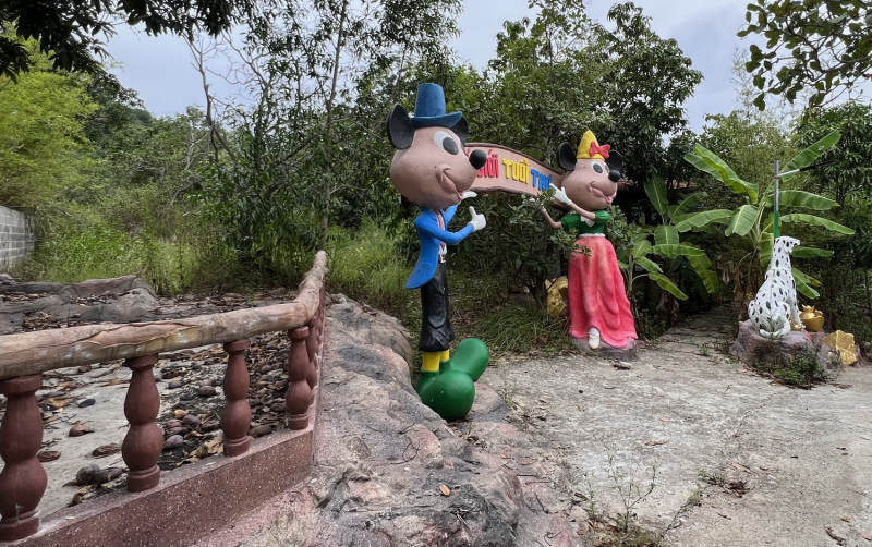  Kiên quyết tháo dỡ khu du lịch xây dựng trái phép trên đất rừng -0