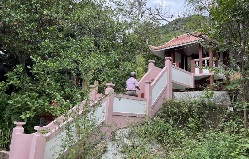  Kiên quyết tháo dỡ khu du lịch xây dựng trái phép trên đất rừng -0