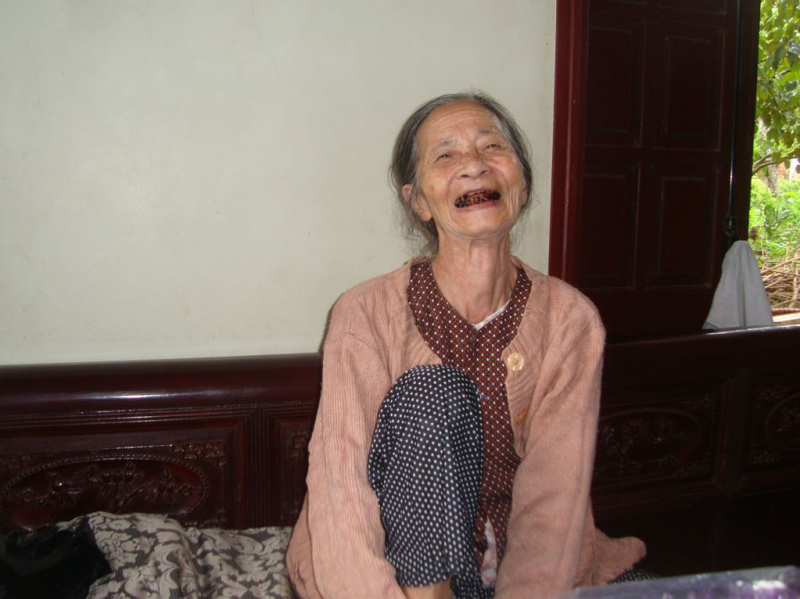 Vàng lá hồn nhau gió trắng đường -0