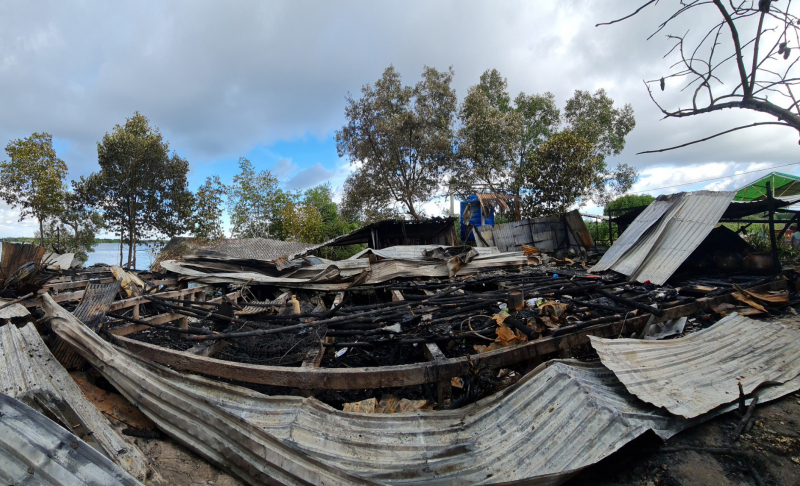 Người đàn ông bị tai biến tử vong trong căn nhà cháy -0