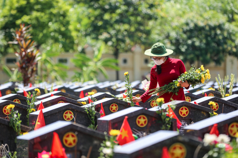 Đoàn đại biểu Cục Truyền thông CAND dâng hương, tri ân các Anh hùng liệt sĩ -0