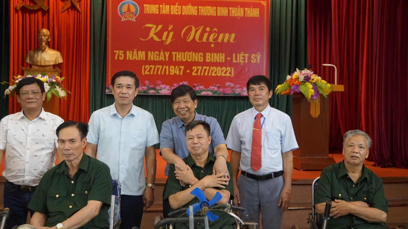 Tập đoàn Quốc tế Phượng Hoàng với nhiều hoạt động trong Tháng tri ân -0