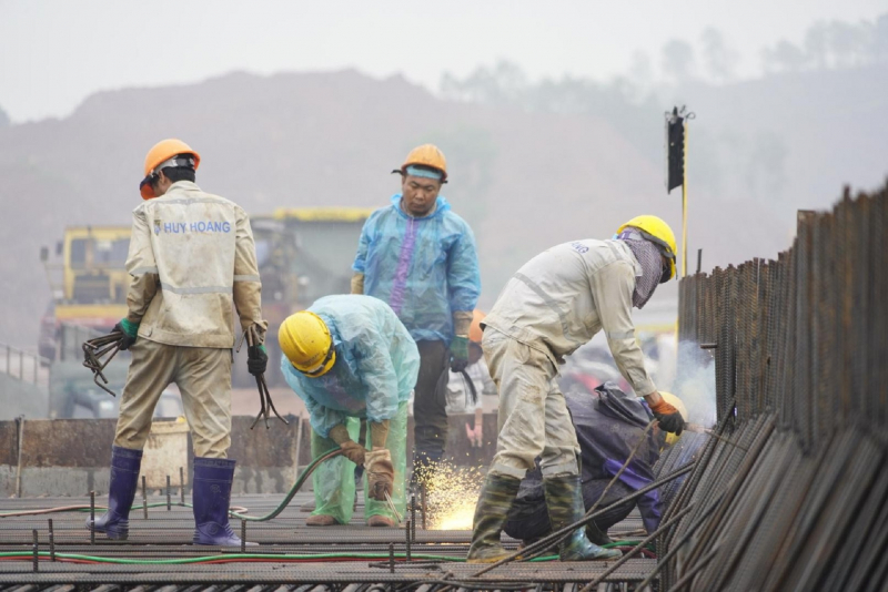 Vì sao cao tốc Vân Đồn – Móng Cái lại trễ hẹn? -0