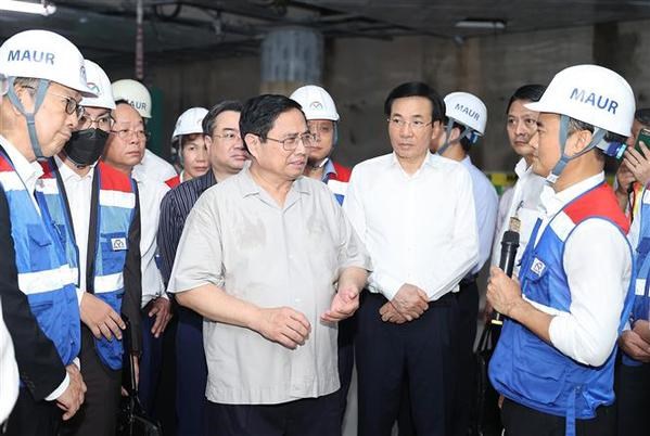 Government to work with HCM City regularly to boost city’s growth: PM -0