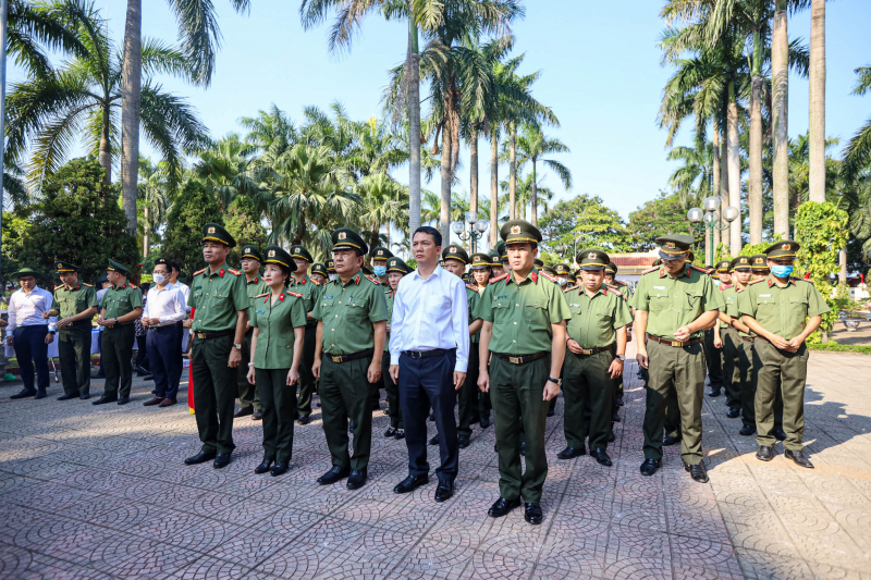 Department for Information and Communications pays tribute to martyrs -0