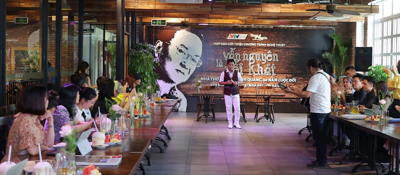 “Vẫn nguyên là nỗi khát” - đêm thơ nhạc đặc biệt của nhà thơ Hồng Thanh Quang -0