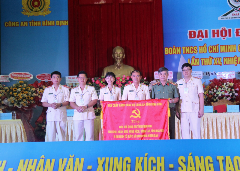 Tuổi trẻ Công an Bình Định phát huy tinh thần xung kích, tình nguyện -0