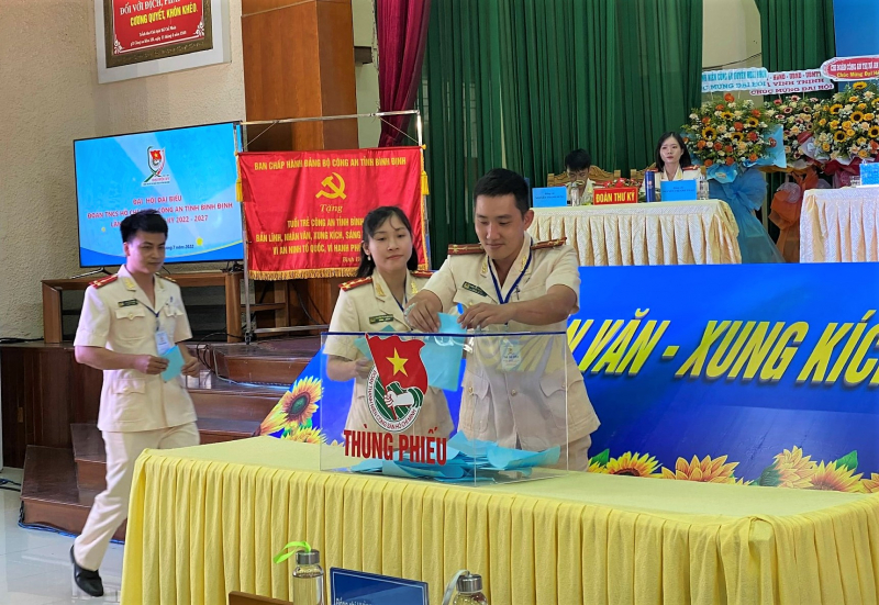 Tuổi trẻ Công an Bình Định phát huy tinh thần xung kích, tình nguyện -0