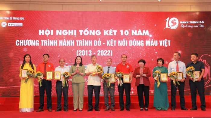 10 năm Hành trình Đỏ, tiếp nhận gần 700.000 đơn vị máu hiến tình nguyện -0