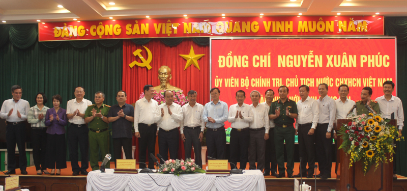 Chủ tịch nước Nguyễn Xuân Phúc: Đẩy mạnh phát triển ở phương có nền công nghiệp ra đời sớm nhất cả nước  -0