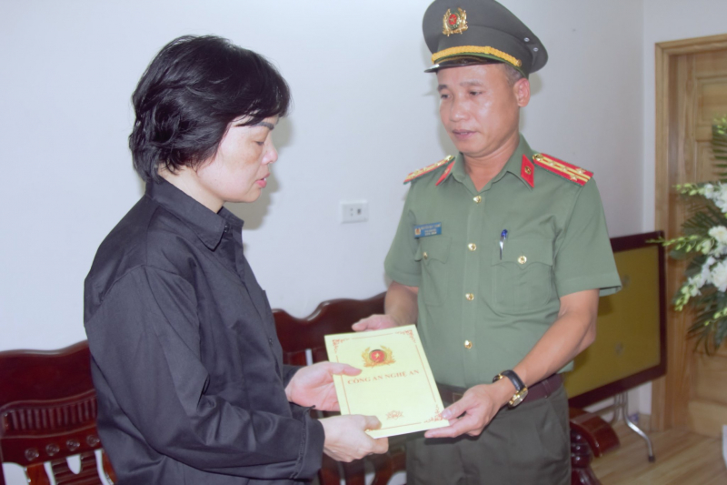 Công an tỉnh Nghệ An thăm hỏi, động viên 3 gia đình có CBCS Công an hy sinh khi làm nhiệm vụ -0