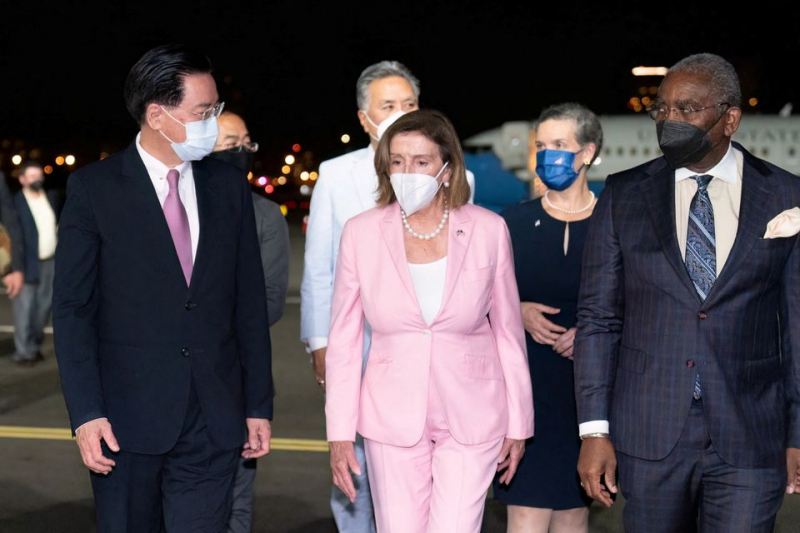 Loạt động thái tức thì của Trung Quốc khi bà Pelosi đến Đài Loan -0