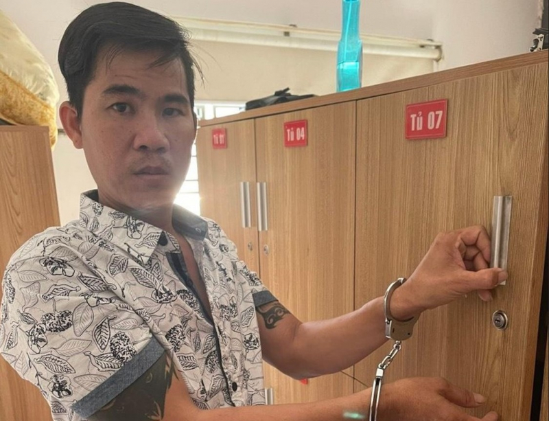 Mở tủ chứa đồ của khách massage trộm hàng chục triệu đồng -0