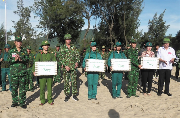 Diễn tập thực binh “đánh địch xâm nhập biên giới”  -0