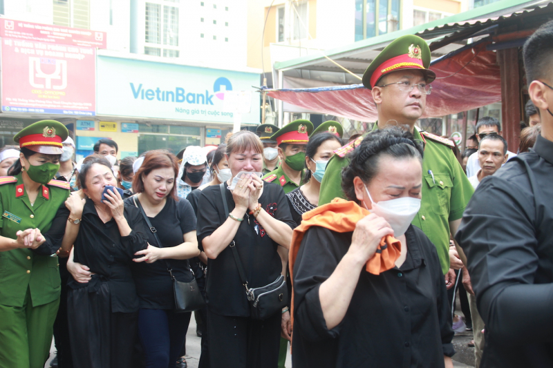 Nước mắt trong con ngõ nhỏ  -0