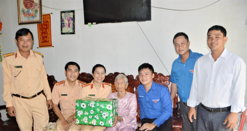 Chuyến hành quân về nguồn đầy ý nghĩa  -0