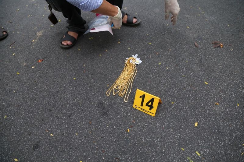 Đối tượng dùng súng AK cướp 2 tiệm vàng tại Huế bị khởi tố 2 tội danh -0