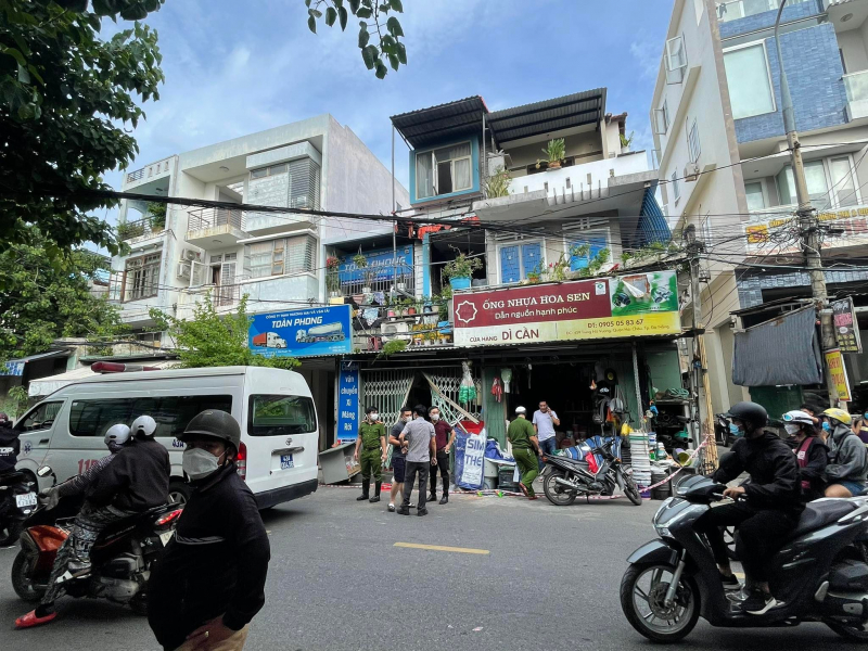Đà Nẵng: Căn nhà 2 tầng bốc cháy, 3 nạn nhân ngạt khí tử vong  -0