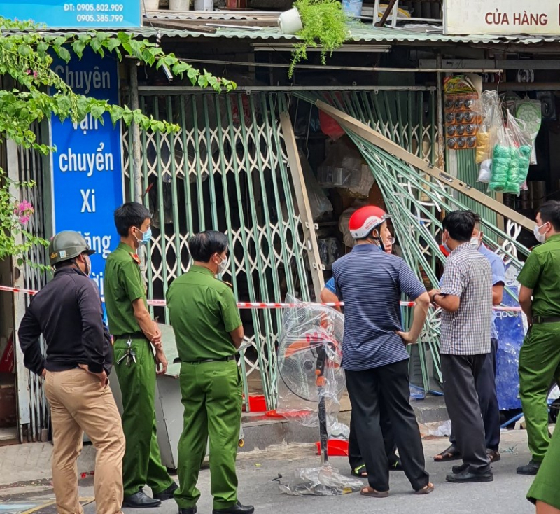 Đà Nẵng: Căn nhà 2 tầng bốc cháy, 3 nạn nhân ngạt khí tử vong  -2