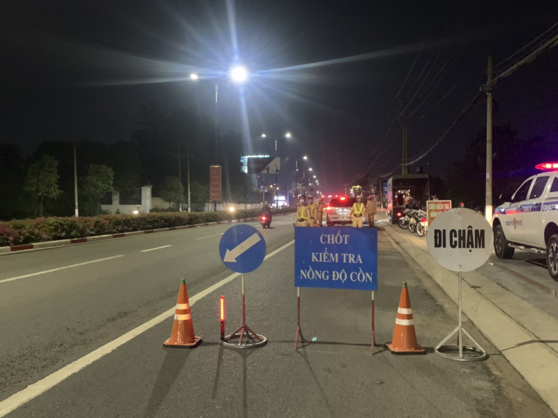 CSGT Bình Dương thực hiện tốt “nhiệm vụ kép” trong đợt cao điểm ra quân... -0