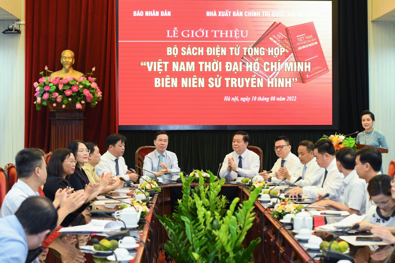 Ra mắt bộ sách điện tử tổng hợp “Việt Nam thời đại Hồ Chí Minh - Biên niên sử truyền hình” -0