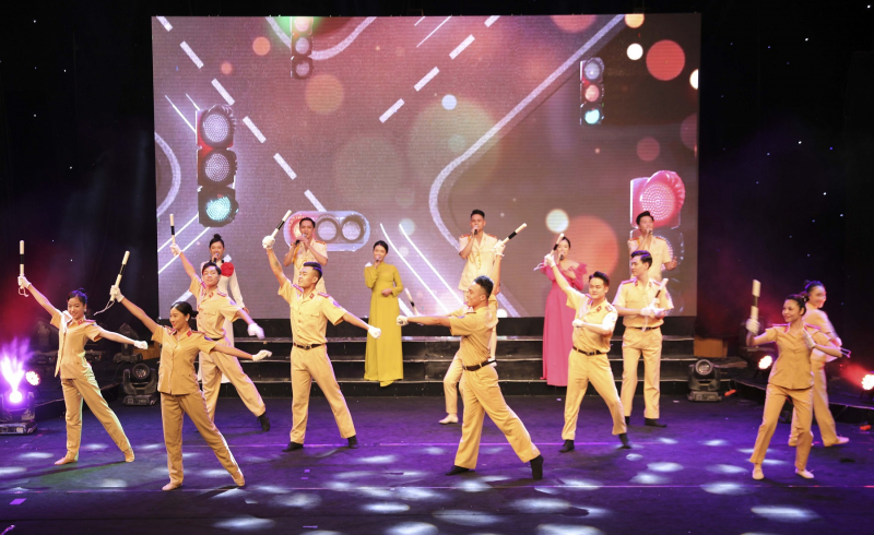 Gặp mặt các thế hệ cán bộ chiến sĩ, phóng viên, biên tập viên nhân Ngày Truyền thống Truyền hình CAND -0