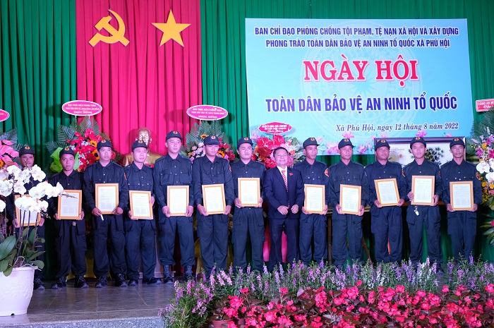 Lâm Đồng tổ chức Ngày hội toàn dân bảo vệ an ninh tổ quốc -0