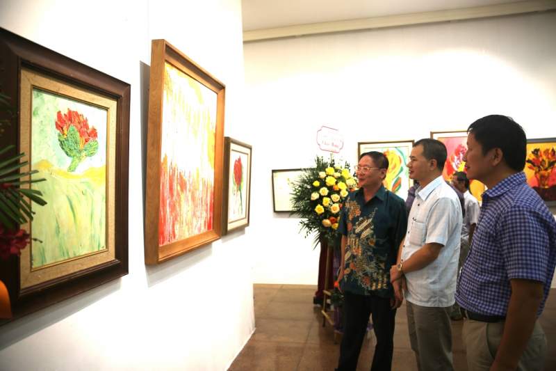 “Nhà văn Hữu Ước và Sắc màu” -0