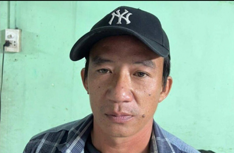 Tên cướp ra đầu thú sau 2 ngày cướp Iphone 13 của nữ du khách người Nam Phi -0